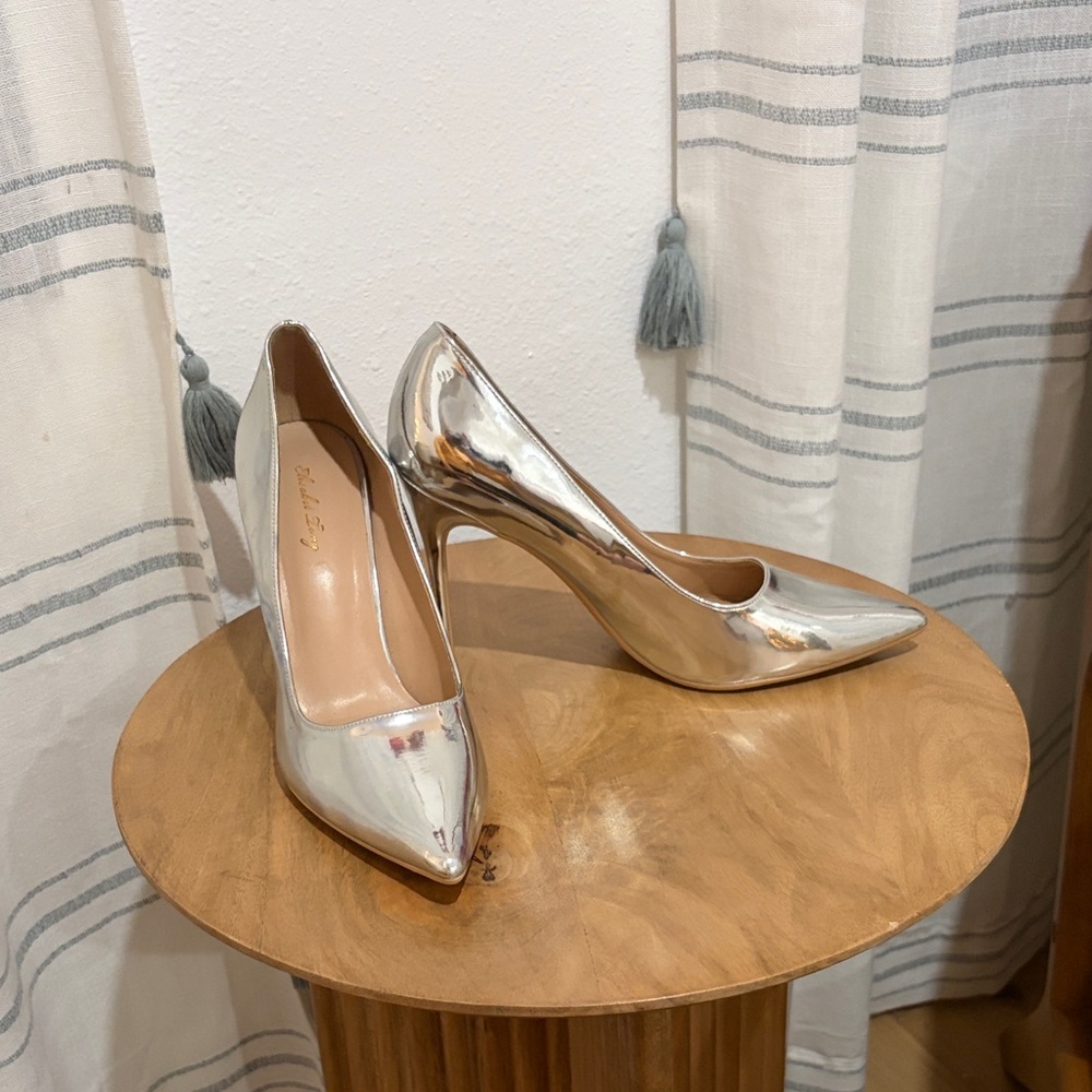 Elegant Shiny Silver Women's Stilletos